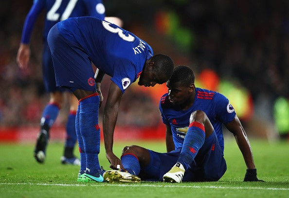 Cổ động viên MU dồn sự tức giận lên Paul Pogba