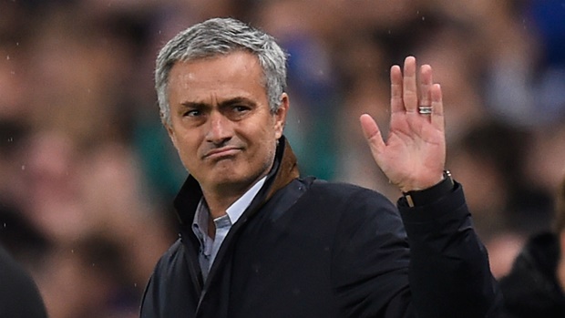 NÓNG: Jose Mourinho chính thức bị FA 'sờ gáy'
