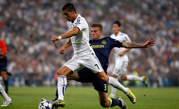 Ronaldo rê dắt bóng ngày càng dở tệ