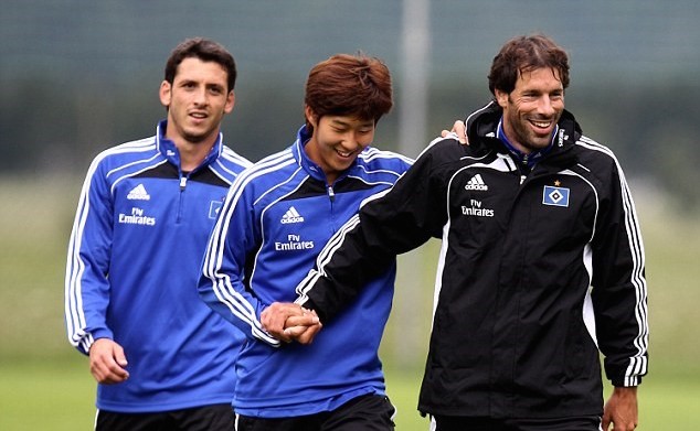 Ảnh bài viết Son Heung-min mang ơn Van Nistelrooy