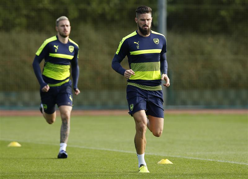 Wenger báo tin buồn cho CĐV Arsenal
