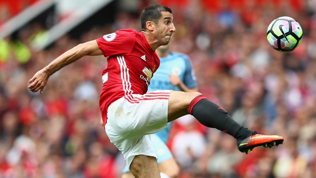 Đã tới lúc Henrikh Mkhitaryan "hiện hình" ở Man Utd