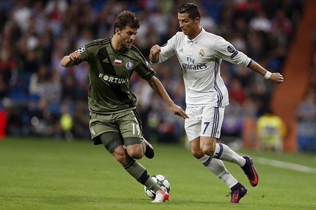 Ronaldo vô duyên, Real vẫn 'diệt gọn' Legia trên sân nhà