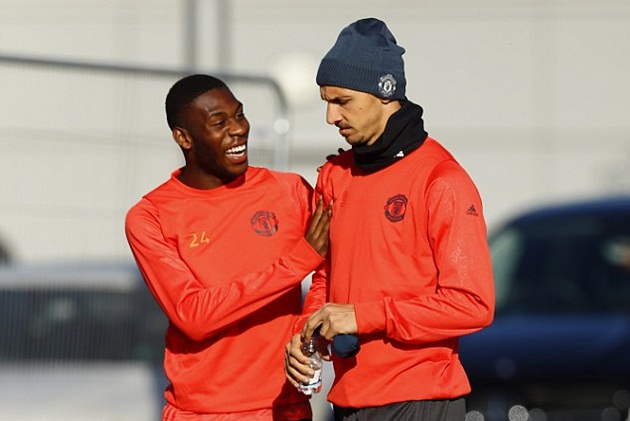Chùm ảnh: Ibra lạnh lùng, Rooney cực 'hớn' trước đại chiến Fenerbahce