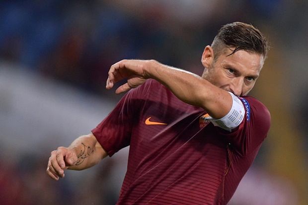 El Shaarawy lập cú đúp, Totti có 2 pha kiến tạo, Roma vẫn chia điểm trên sân nhà
