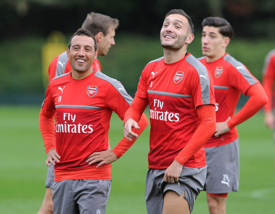 Một buổi tập tràn đầy tiếng cười của Arsenal