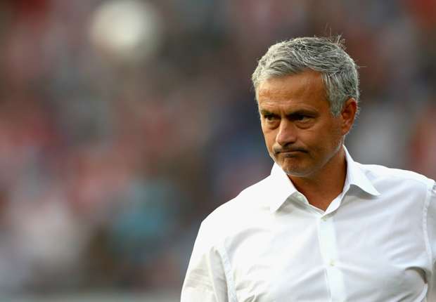 Ảnh bài viết Conte kêu gọi CĐV Chelsea tiếp đãi Mourinho tử tế