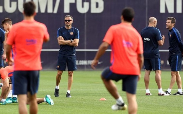 Vắng Pique và Alba, Lucho gây bất ngờ với tài năng trẻ