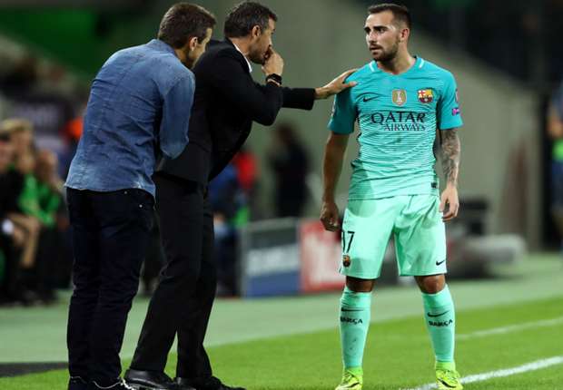 CĐV Valencia sẽ không buông tha Paco Alcacer