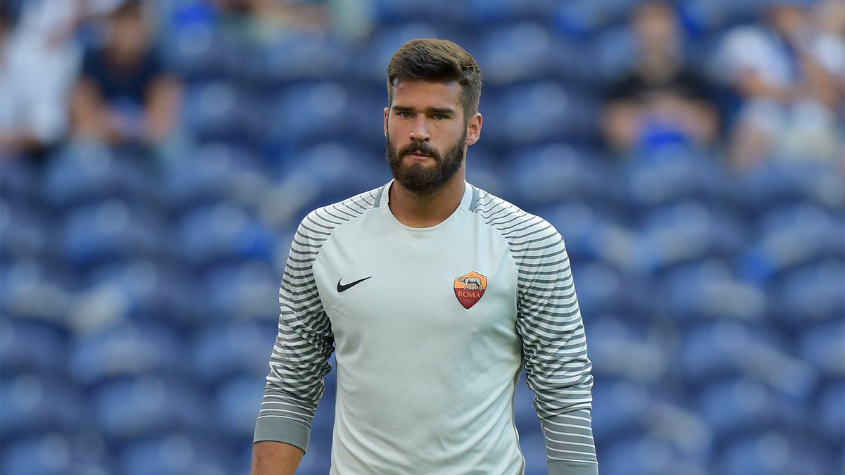 Những pha cản phá như một vị thần của Alisson Becker