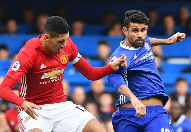 CĐV M.U nổi điên: Chris Smalling là 'người thực vật'