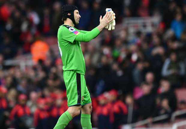 Cech chỉ ra lý do Arsenal 'đang hay lại đứt dây đàn'