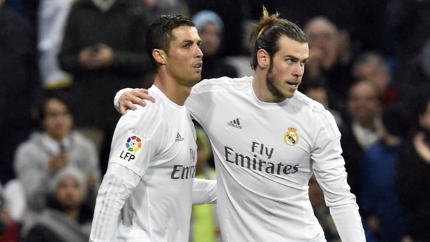 NÓNG: Gạt Ronaldo, Real 'o bế' Gareth Bale