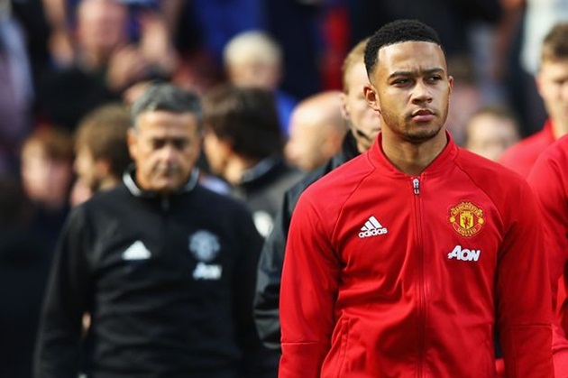 Depay gửi thông điệp đến Mourinho và CĐV Man Utd