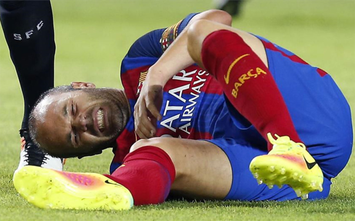 Điểm tin sáng 23/10: Iniesta nguy cơ lỡ Siêu kinh điển; Koscielny hé lộ bến đỗ tương lai
