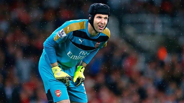 Ở tuổi 34, Cech vẫn hay nhất Premier League