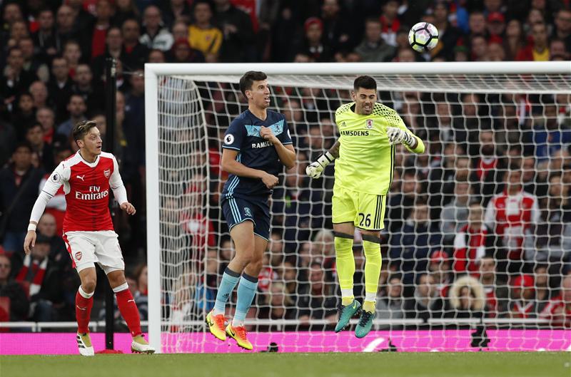 Ảnh bài viết Victor Valdes làm nản lòng các chân sút Arsenal