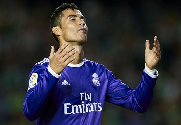 Cuộc đua QBV 2016: Đây là năm của Ronaldo