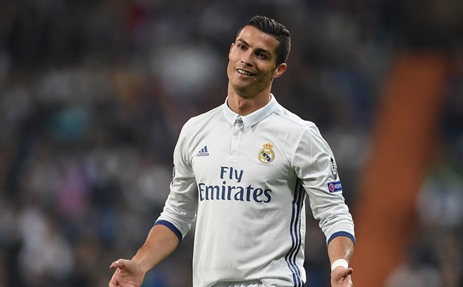 Ronaldo trước thế lực đánh phá từ truyền thông