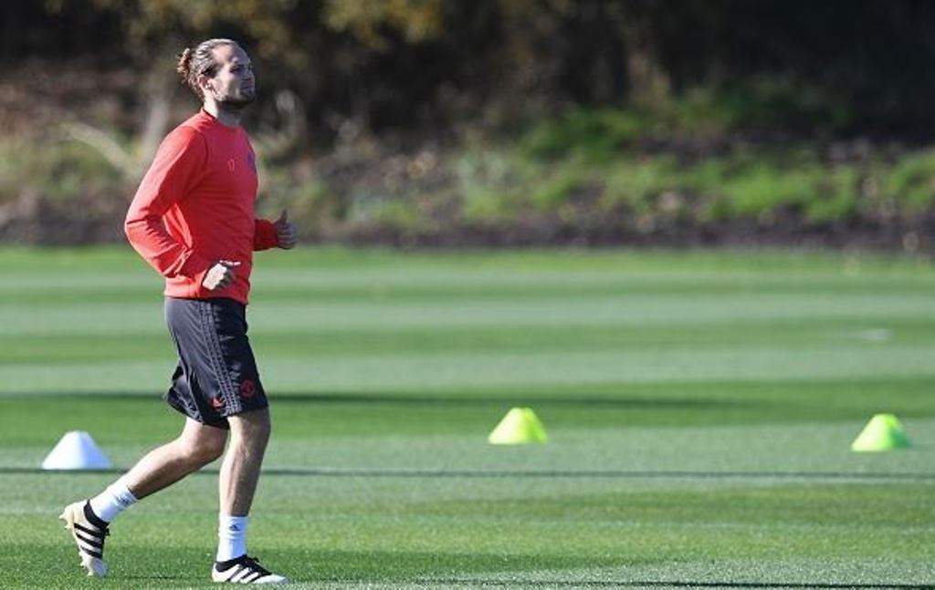 Ảnh bài viết Glenn Hoddle hiến kế cho Mourinho cách dùng Daley Blind