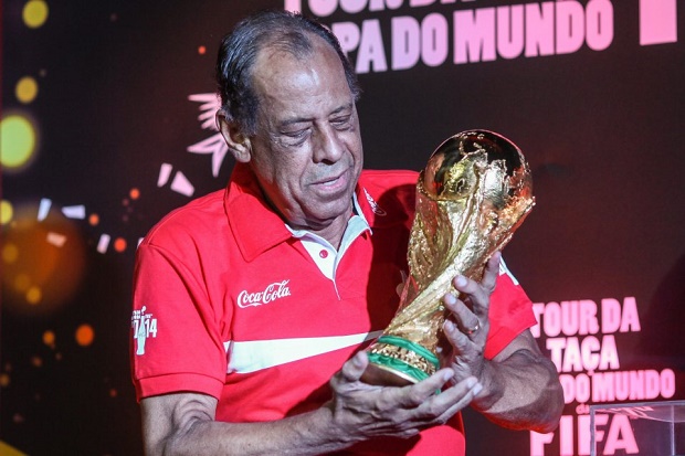Huyền thoại Brazil qua đời ở tuổi 72