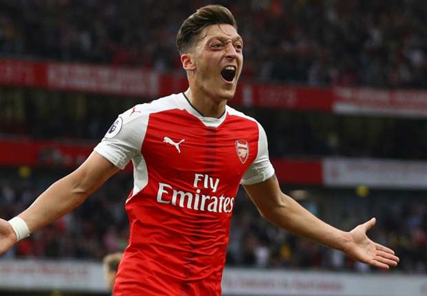 Lộ bí quyết giúp Mesut Oezil nổ súng liên hồi
