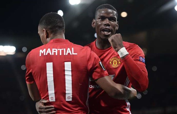 Ảnh bài viết Mặc chỉ trích, Pogba vẫn vui vẻ lên tivi