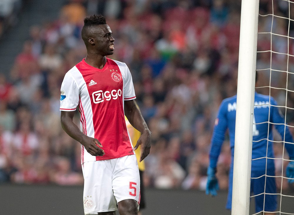 Barca, Real tranh nhau sao trẻ Ajax