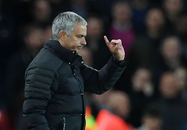 Ảnh bài viết CHÍNH THỨC: Mourinho 'dính chàm', M.U nguy khốn