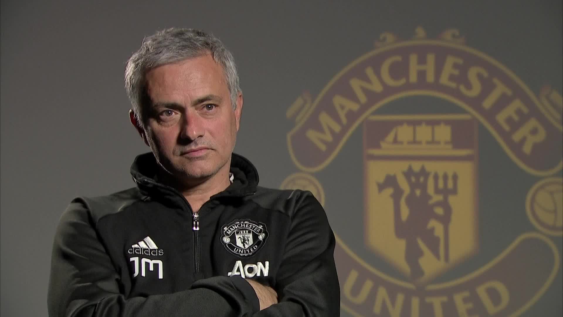 Ảnh bài viết Điểm tin tối 27/10: Mourinho dính chàm, Real mời gọi Pep, Sir Alex chỉ ra ứng viên vô địch