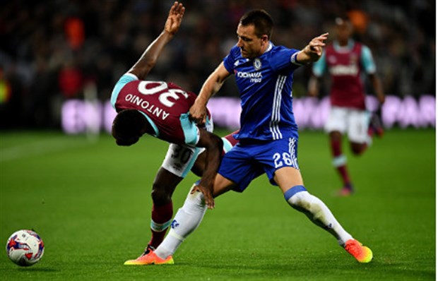 Ngày Terry trở lại, Chelsea 'bật' khỏi League Cup