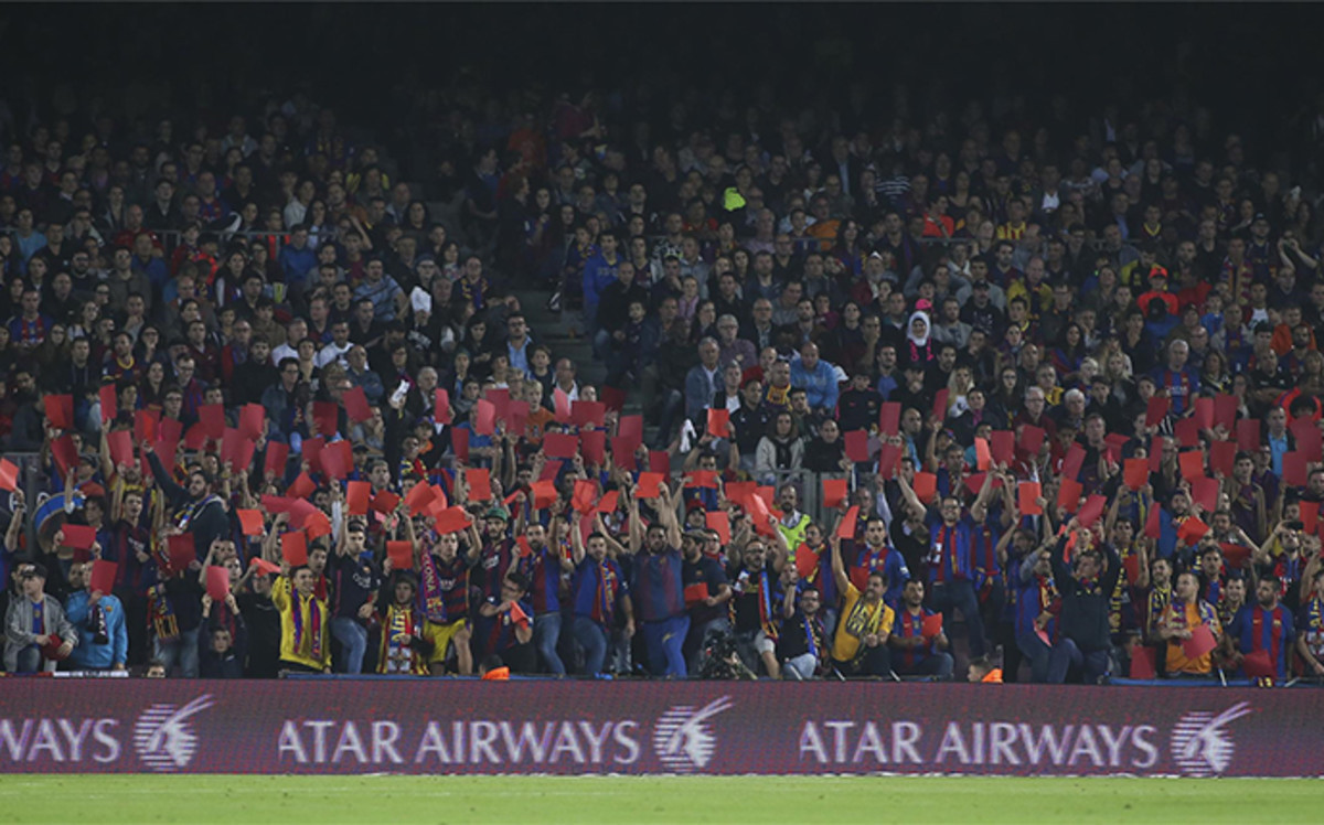 CĐV Barca 'rút thẻ đỏ' cho chủ tịch LĐBĐ Tây Ban Nha