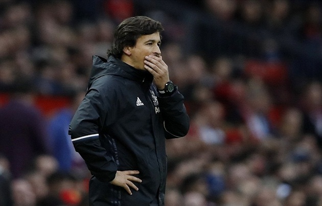 Điểm tin sáng 30/10: Người M.U mỉa mai trọng tài; Mourinho đối diện án phạt nặng