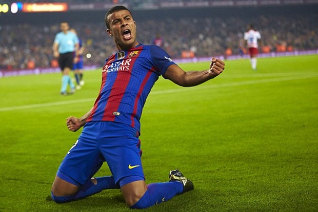 Rafinha lập công, Barca thắng 'nhọc' trên sân nhà