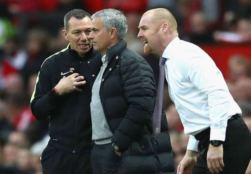 Ảnh bài viết Trợ lý HLV Man United: Trọng tài thật tuyệt vời khi đuổi Jose Mourinho