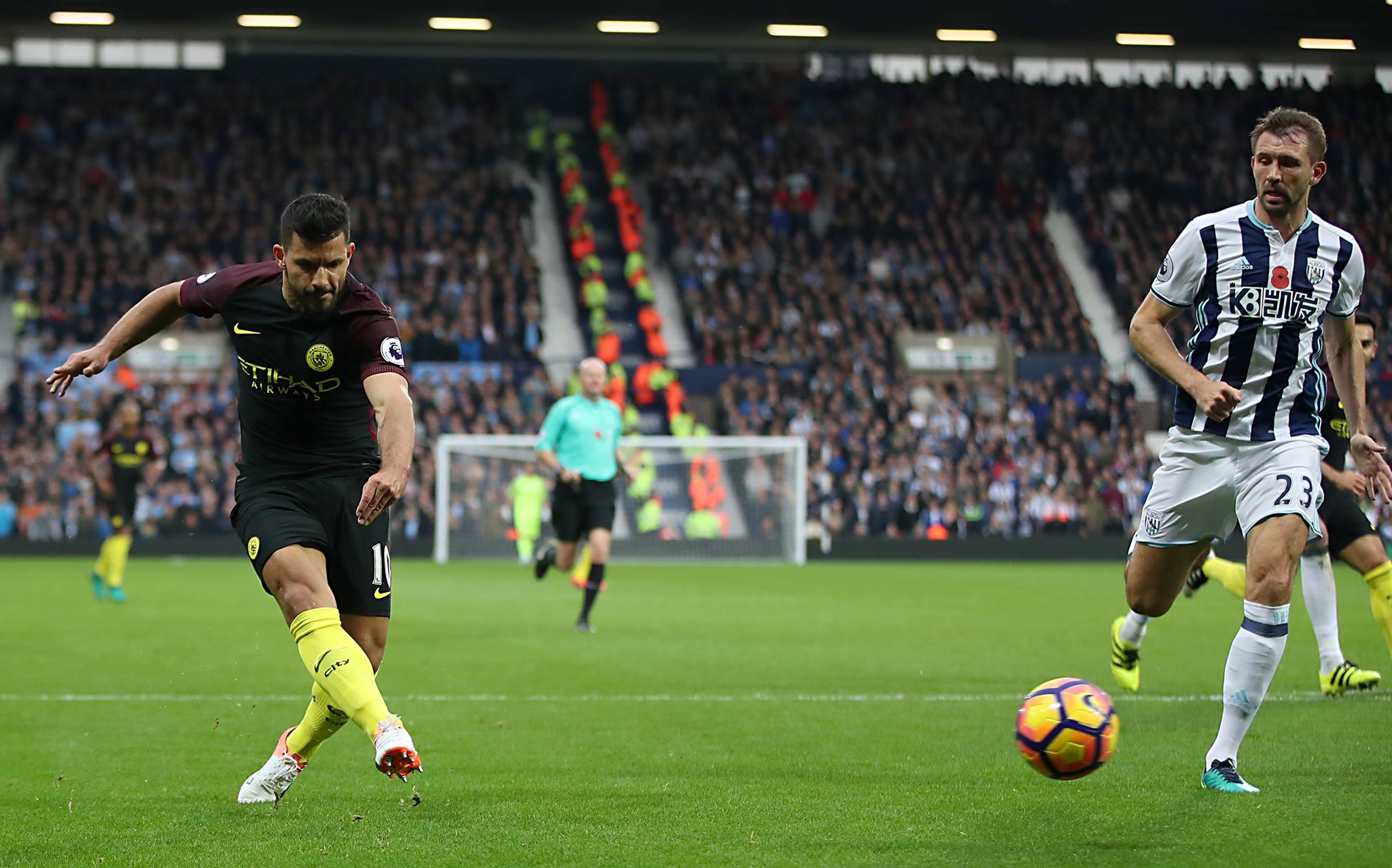 Ảnh bài viết Đấu Barca, Guardiola "cởi trói" cho Aguero