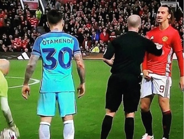 Ảnh bài viết Ibrahimovic bị FA 'sờ gáy' vì hành vi tục tĩu