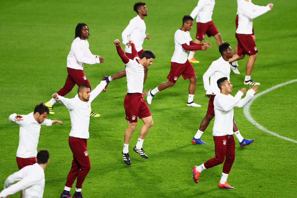 Tập luyện hăng say, thầy trò Ancelotti quyết tâm hạ gục PSV