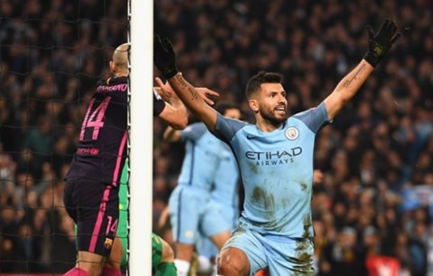 Barcelona nhận oan 1 bàn thua trước Man City