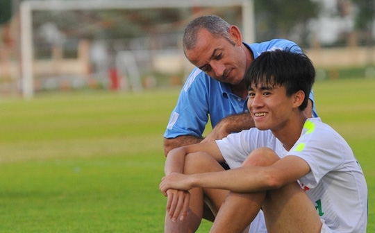 Phan Thanh Hậu: Hoàng Anh Tuấn chê, Graechen lại khen