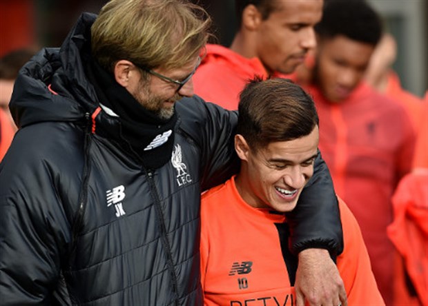 Mặc tin đồn ra đi, Coutinho vẫn hăng hái tập luyện cùng Liverpool