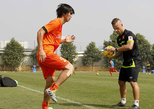 Ảnh bài viết Tuấn Anh lỡ cơ hội cùng ĐT Việt Nam ra sân gặp Indonesia