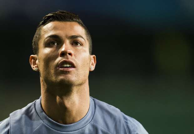 CHÍNH THỨC: Ronaldo ở lại Real Madrid tới năm... 36 tuổi