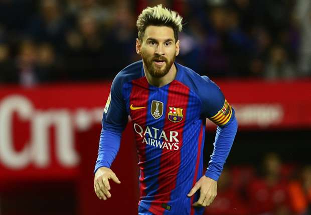"Nên trao QBV cho Lionel Messi mỗi năm"