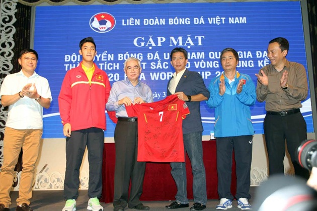 Ảnh bài viết Đi lại phăm phăm, Chủ tịch VFF xoá nghi ngờ