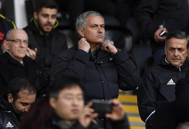 Từ chối ra sân, Luke Shaw và Chris Smalling có nguy cơ bật bãi khỏi MU