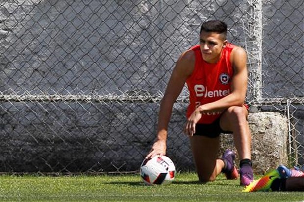 Ảnh bài viết Tin vui cho Arsenal, Sanchez vẫn có thể gặp Man Utd
