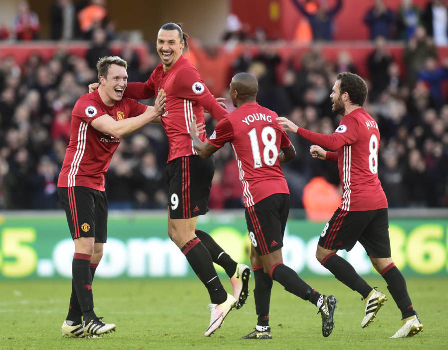 Ảnh bài viết 10 CLB ghi bàn nhiều nhất Ngoại hạng Anh: M.U không đối thủ