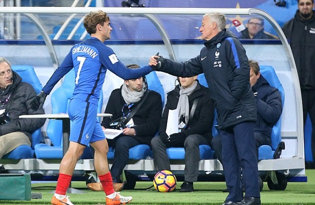 Atletico đón 'trọng pháo' trước derby Madrid