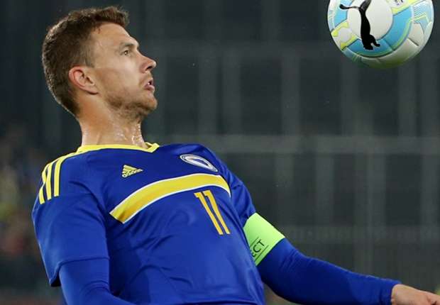 Ảnh bài viết Dzeko lên tiếng sau sự cố tụt quần đối thủ